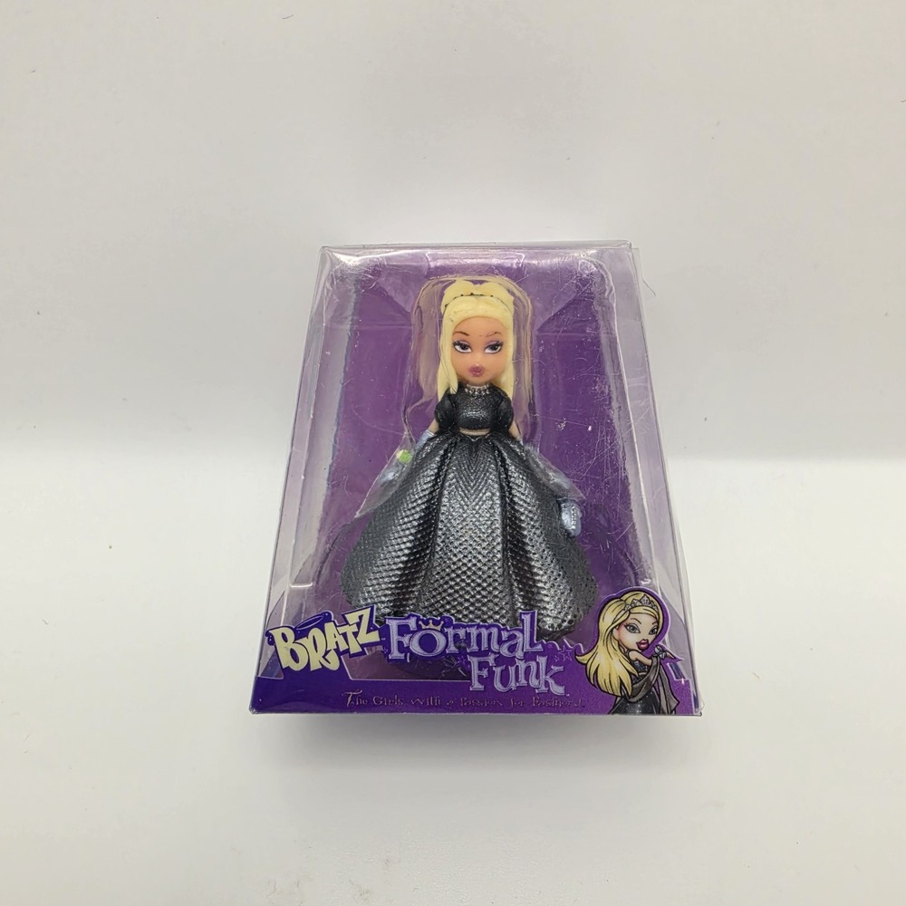 Bratz Mini CHLOE Doll Fashion Flashback Series 3 FORMAL FUNK Hard to Find 2"